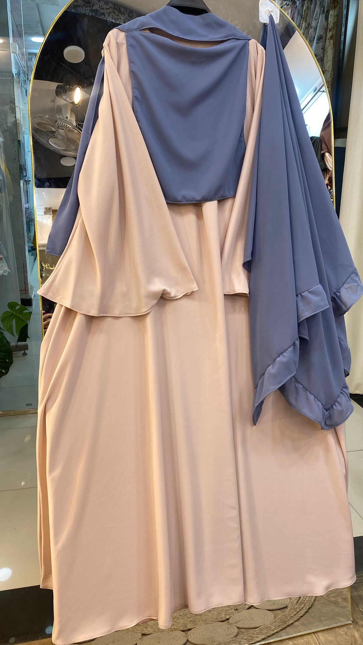 Ensblm elg  rose + foulard + niqak bleu jeans