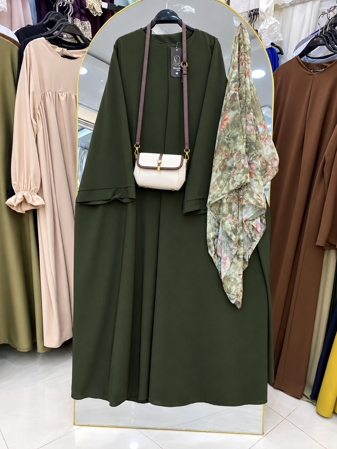 Ensmbl abaya cloche vert bout + f a feur vert 