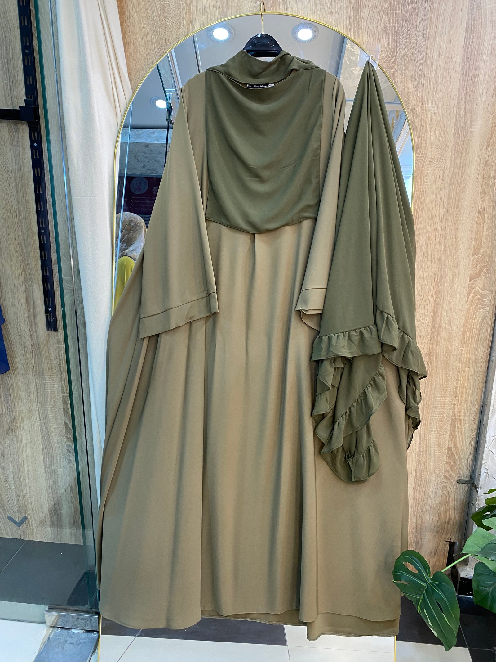 Enbl abaya cloche vert mltr + foulard et nukab bert 